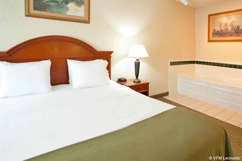 Holiday Inn Express Hotel & Suites Elkhart-South Ngoại thất bức ảnh